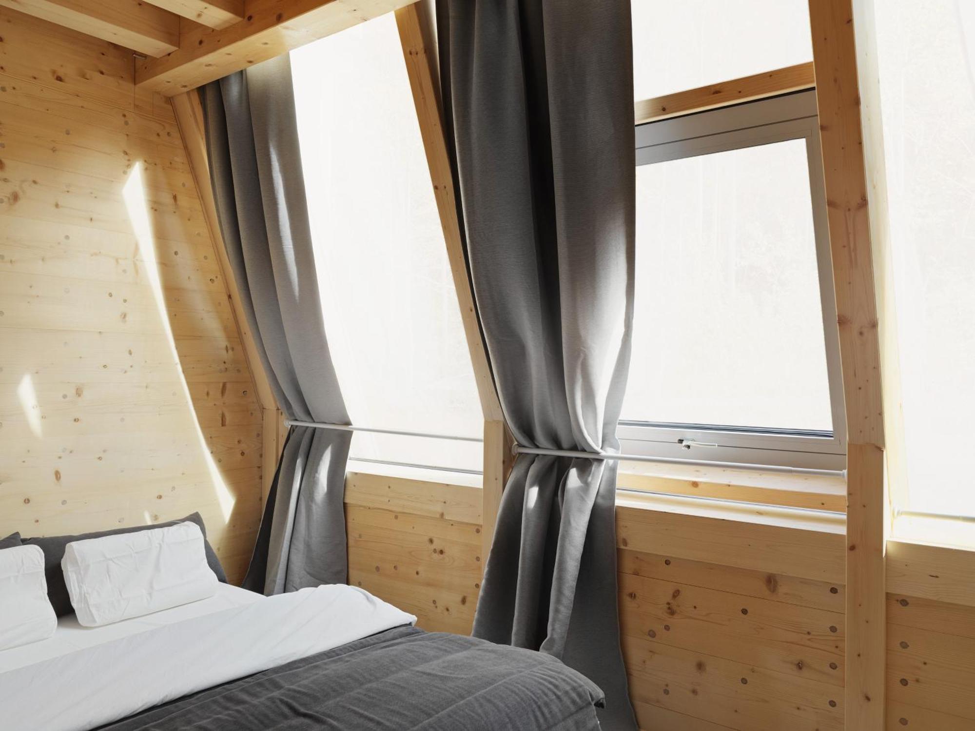 Mondholz - Urban Inn 24-7 อินส์บรุค ภายนอก รูปภาพ